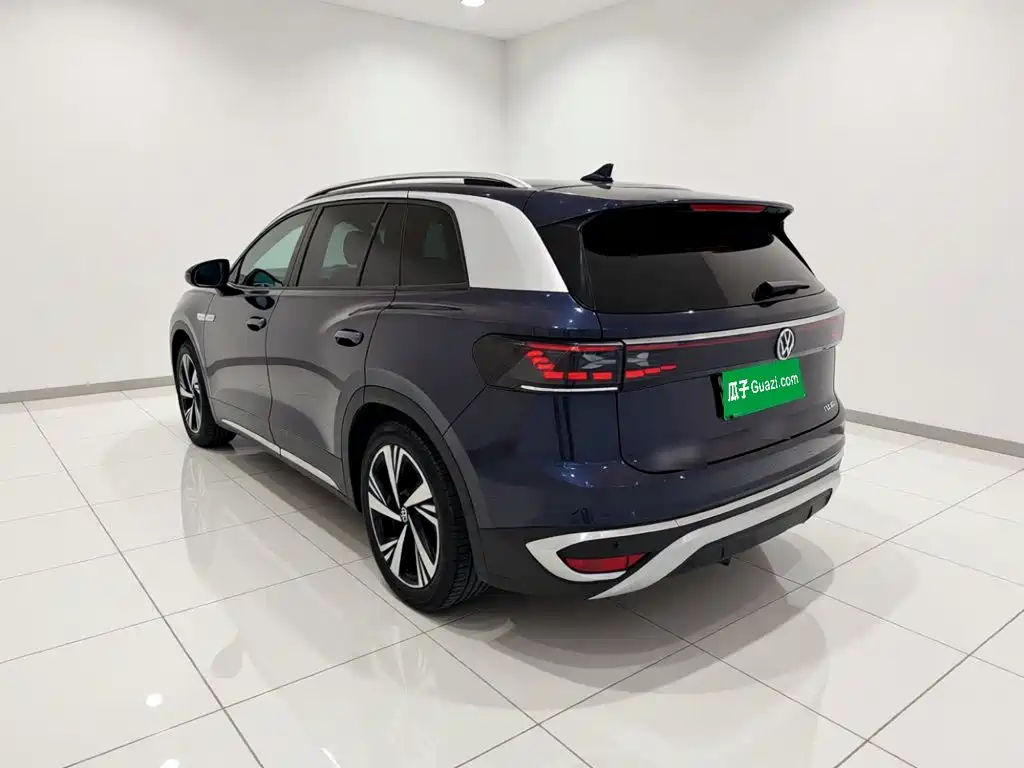 Volkswagen ID.6 Crozz — миниатюра 4
