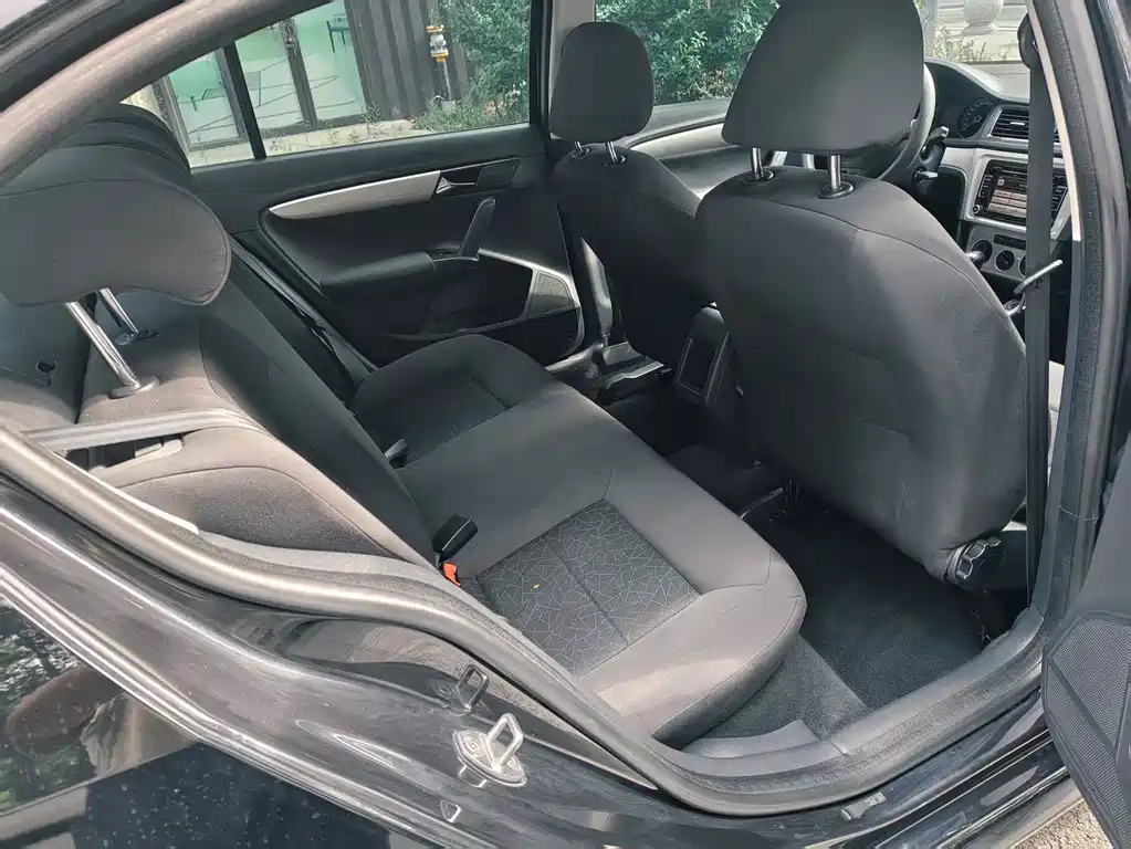 Volkswagen Lavida — миниатюра 7