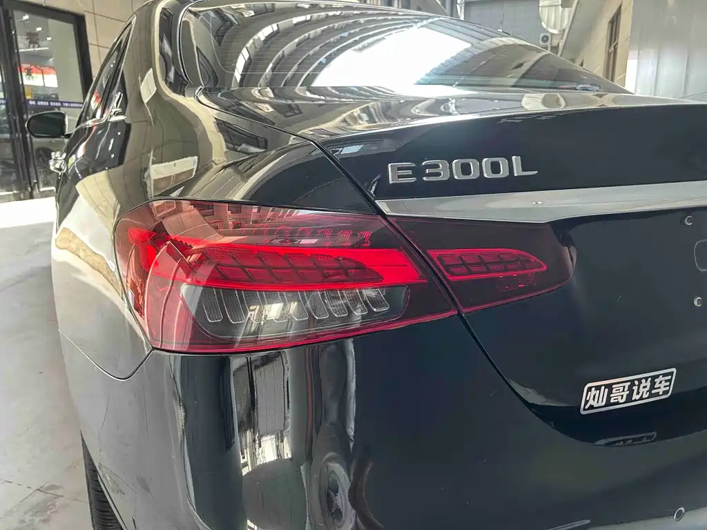 Mercedes-Benz E-Class — миниатюра 4