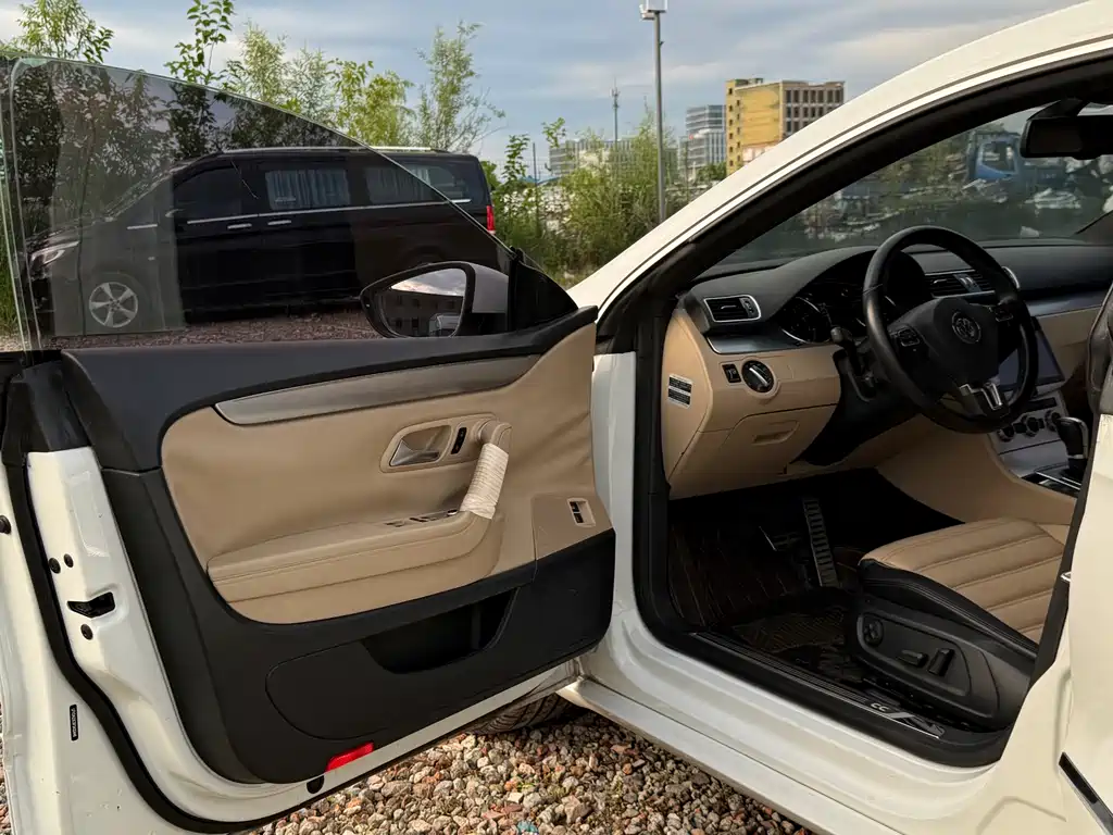 Volkswagen FAW - Passat CC CC 2016 1.8TSI Luxury