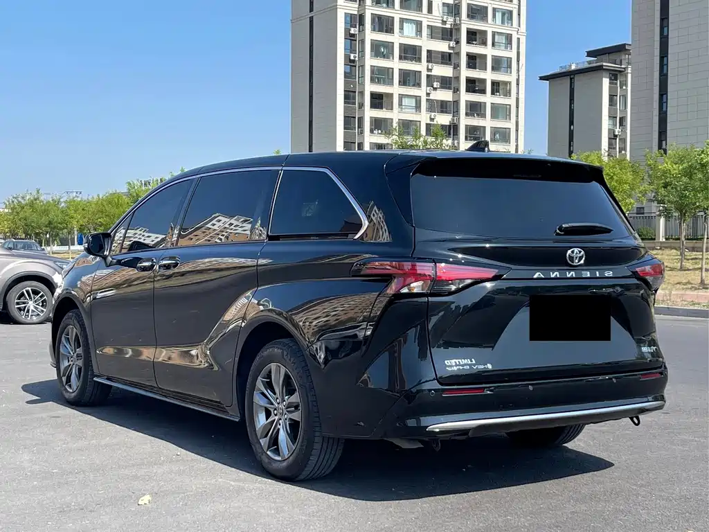 Toyota Sienna — миниатюра 7