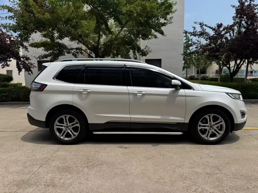Ford Edge — миниатюра 4