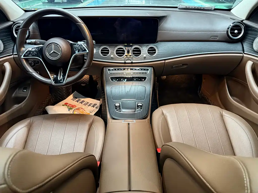 MERCEDES-BENZ E CLASS