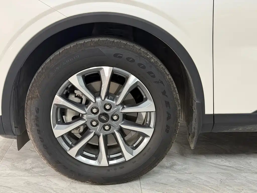 Ford Edge — миниатюра 4