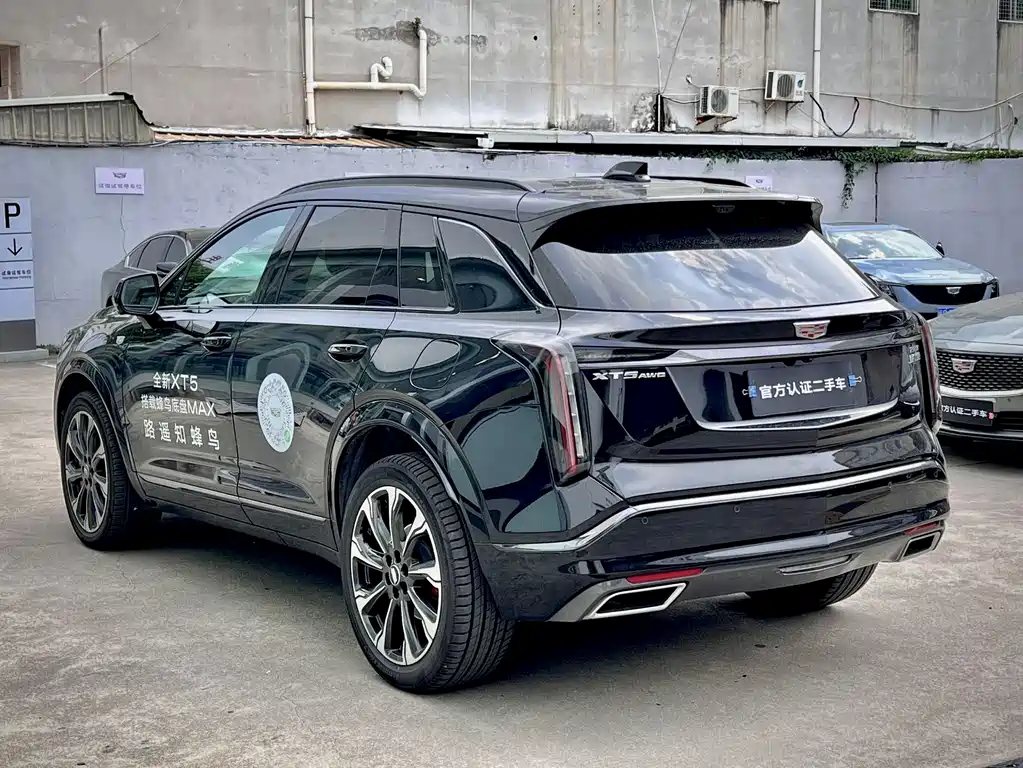 CADILLAC XT5