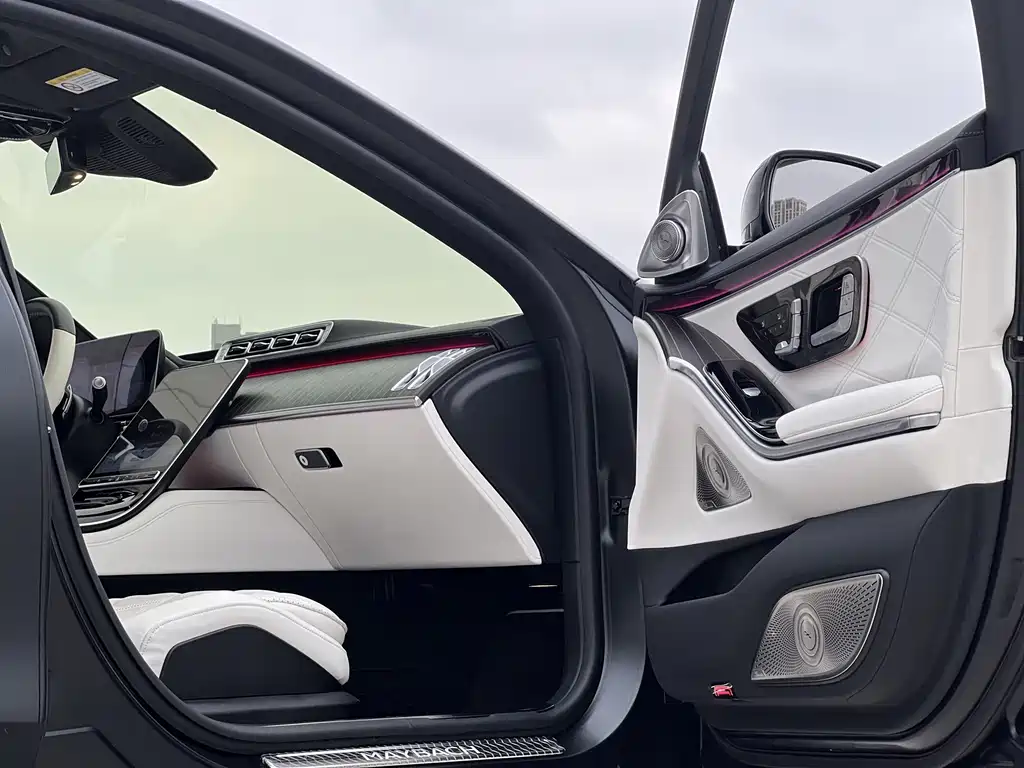 Mercedes-Benz S-Class — миниатюра 7