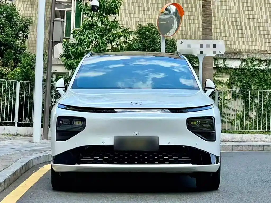 XPeng G9 — миниатюра 3