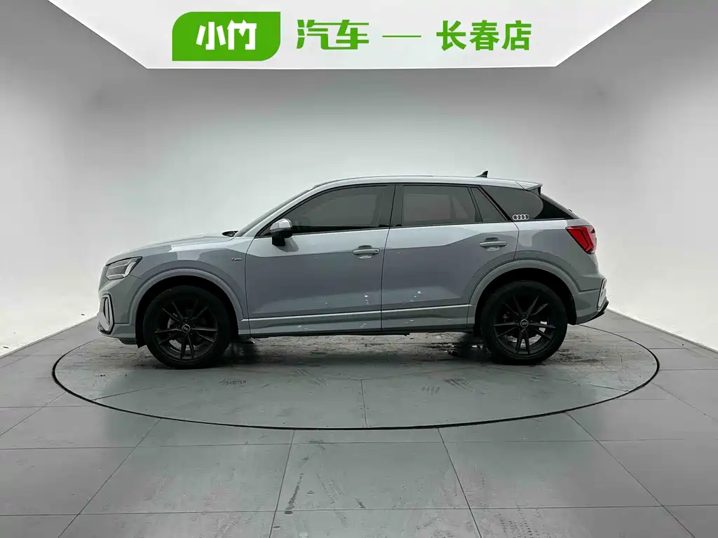 Audi Q2L — миниатюра 3