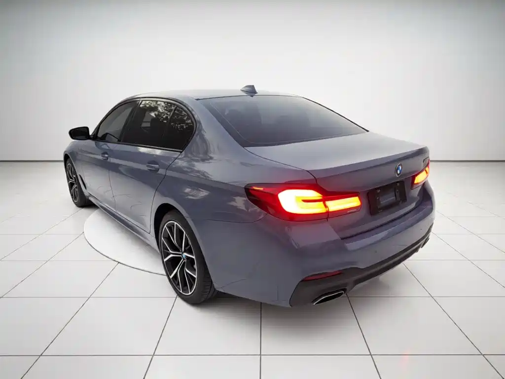 BMW 5 Series — миниатюра 25