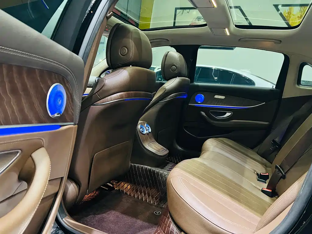 MERCEDES-BENZ E CLASS