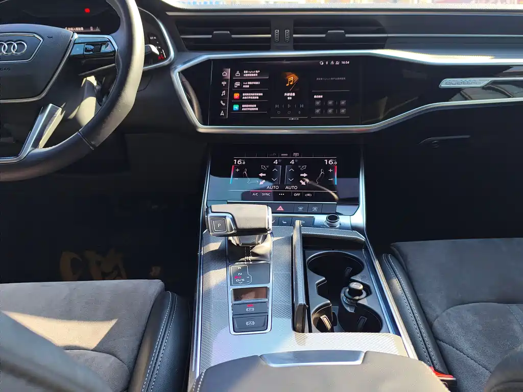 Audi A6L New Energy — миниатюра 26