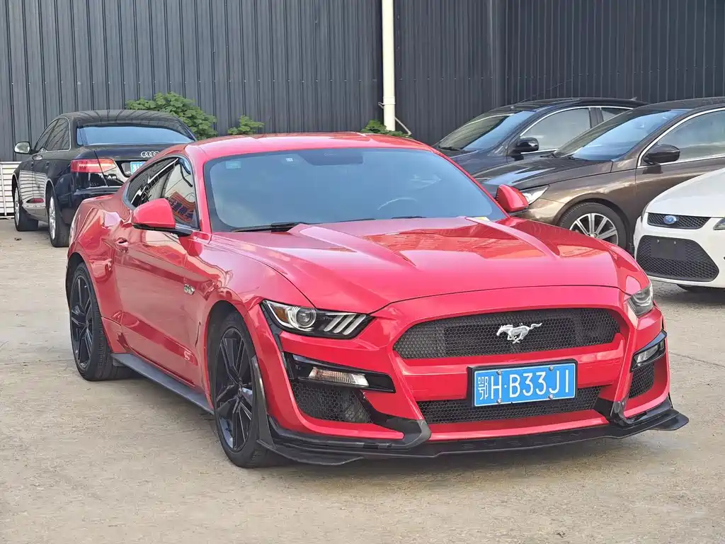 Ford Mustang — миниатюра 3