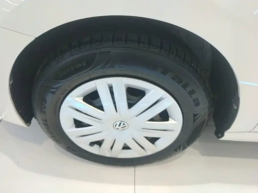 Volkswagen Polo — миниатюра 23
