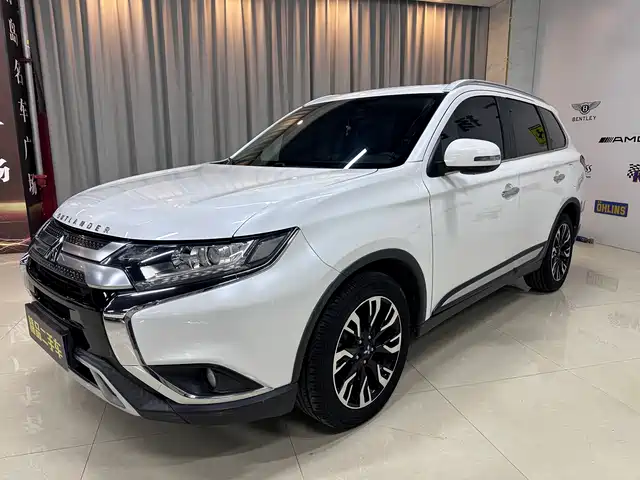 mitsubishi outlander