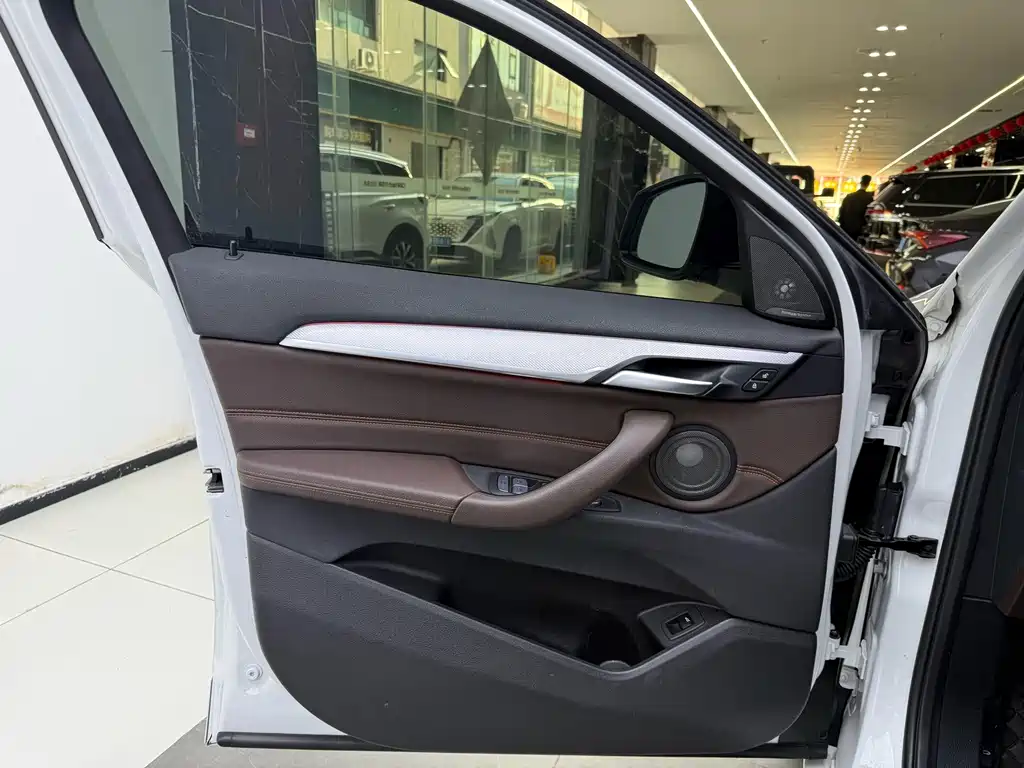 BMW X2 — миниатюра 14