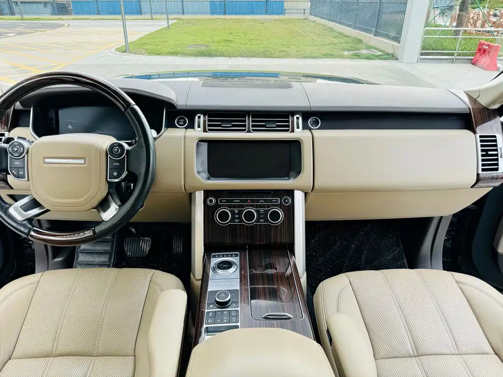 Land Rover Range Rover — миниатюра 6