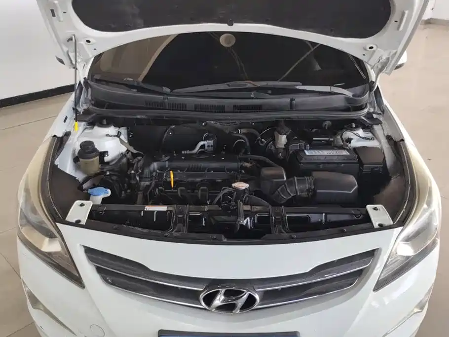 Hyundai Verna — миниатюра 10