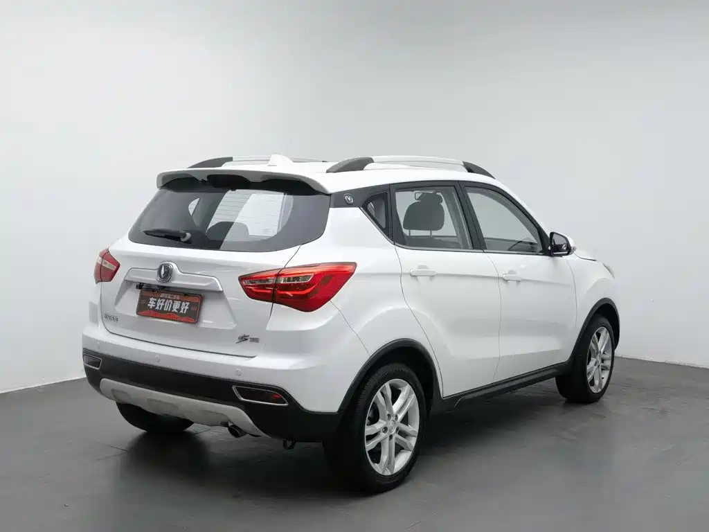 Changan CS35 — миниатюра 2