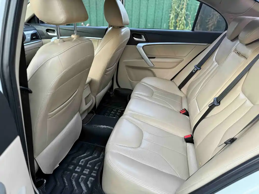 Geely Emgrand — миниатюра 6