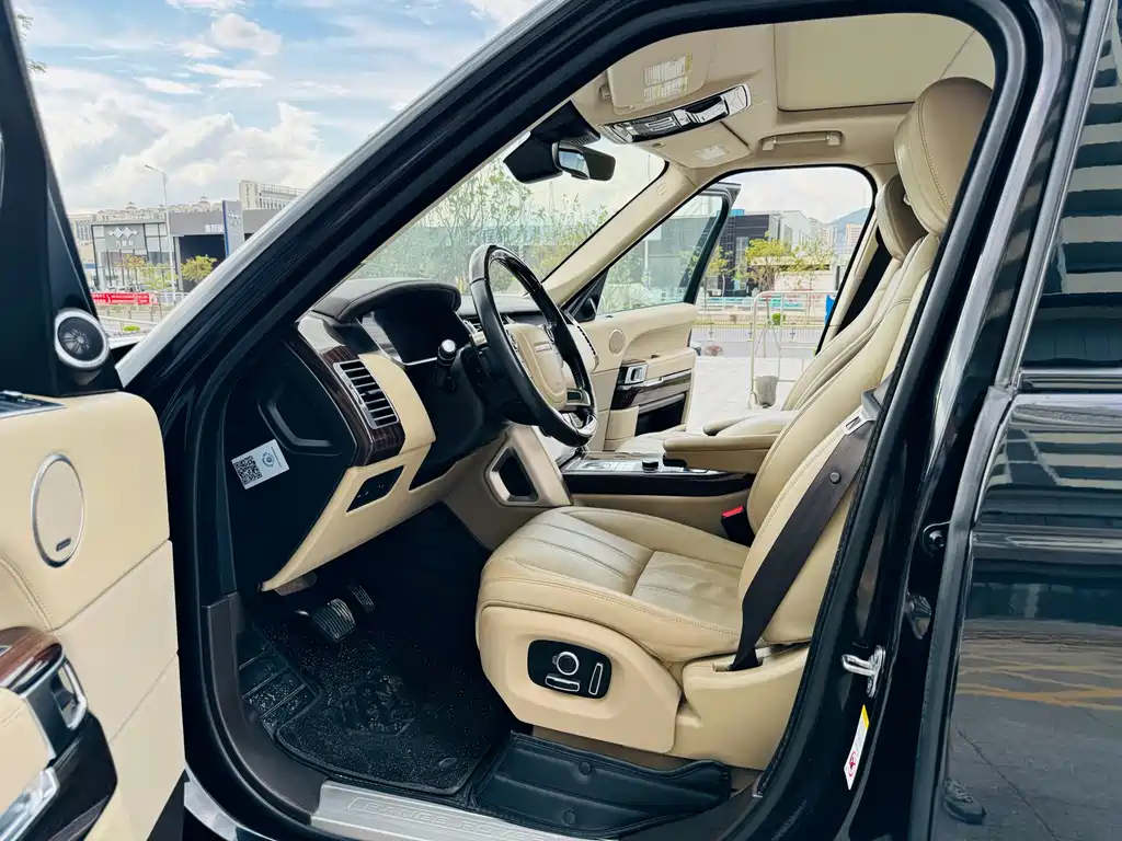 Land Rover Range Rover — миниатюра 4