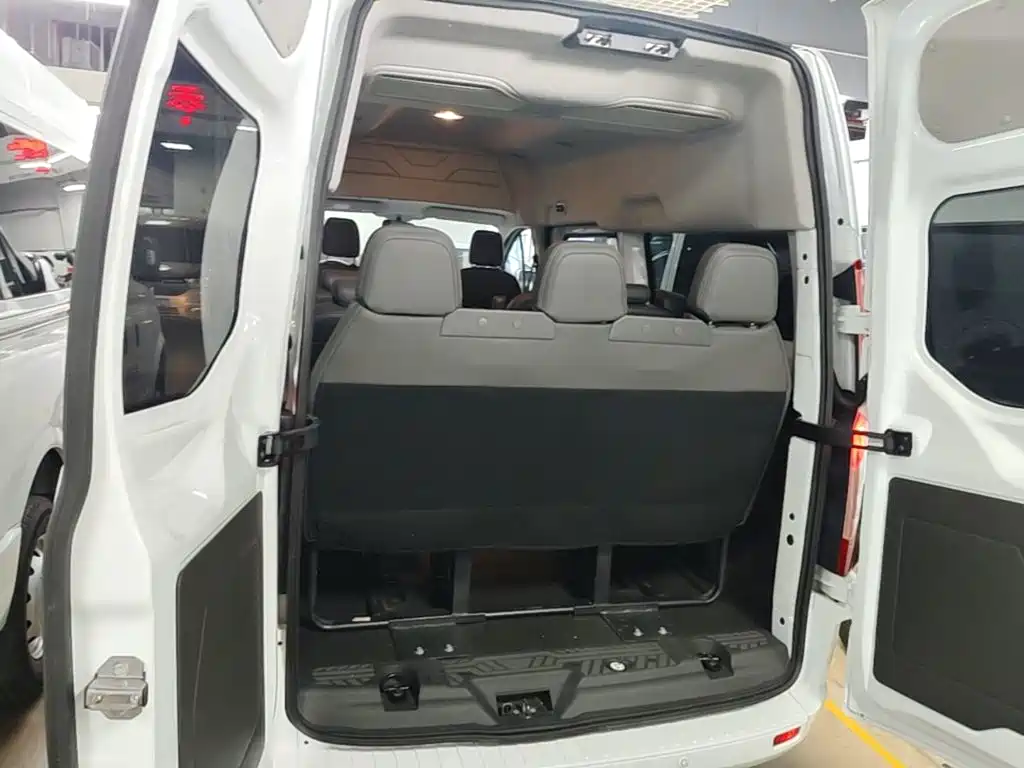 Ford Transit — миниатюра 19