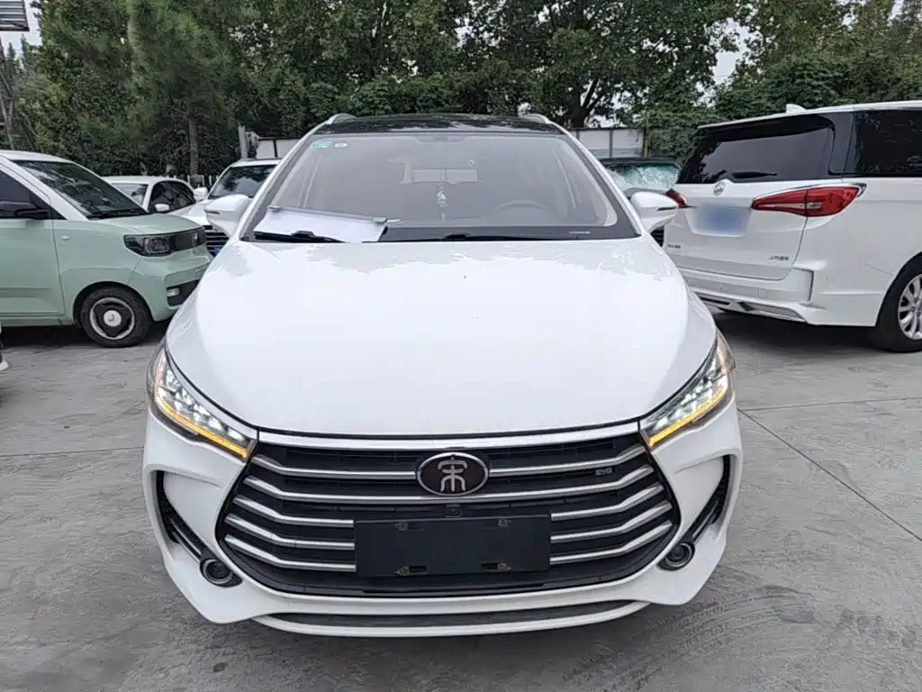 BYD MAX — миниатюра 3