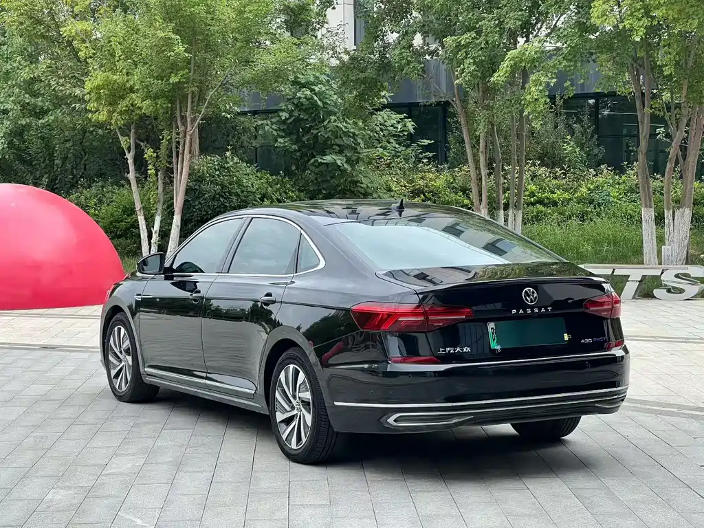 Volkswagen 帕萨特插电混动 — миниатюра 9