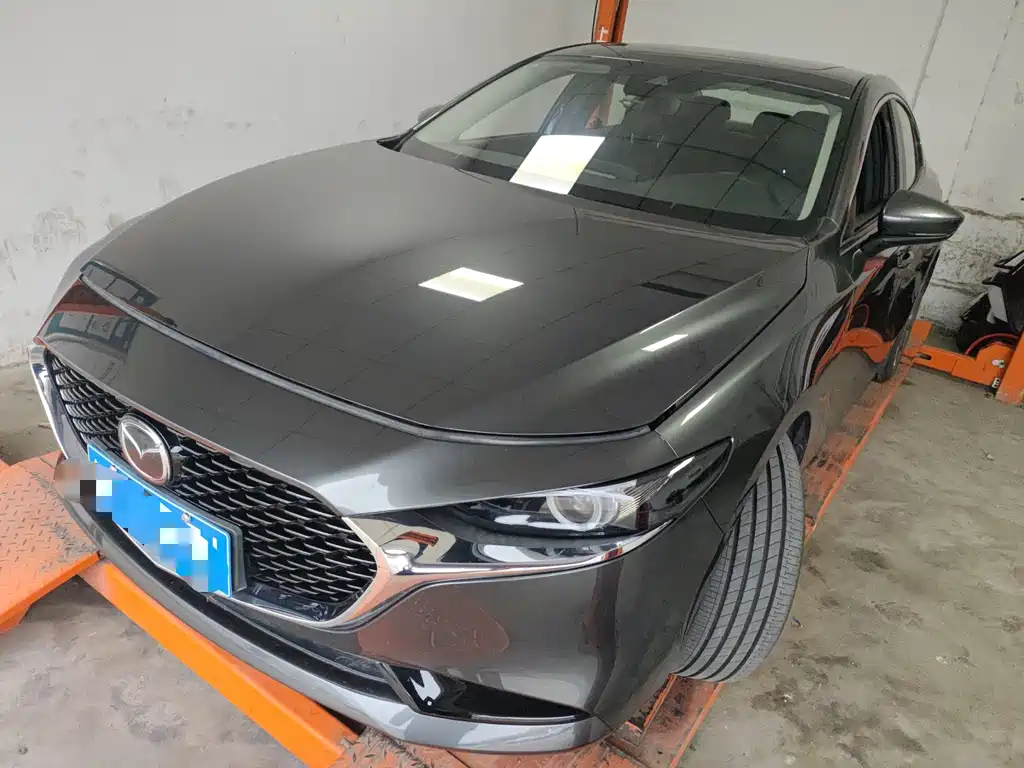 Mazda 3 Axela 2024