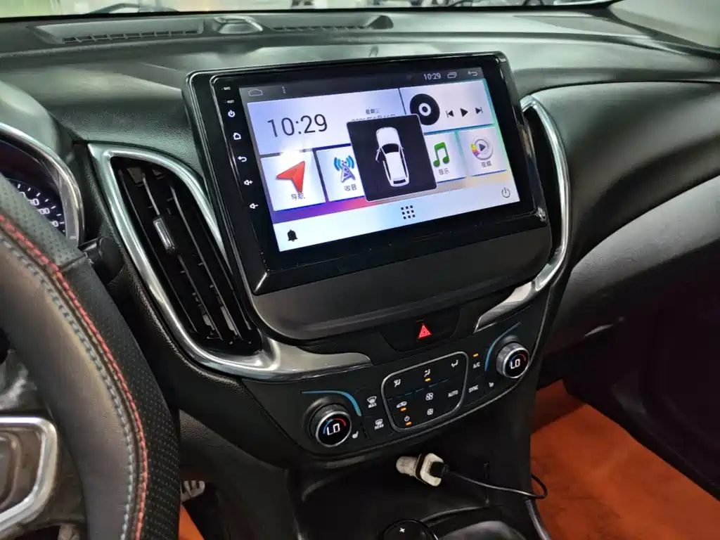 Chevrolet Equinox — миниатюра 13