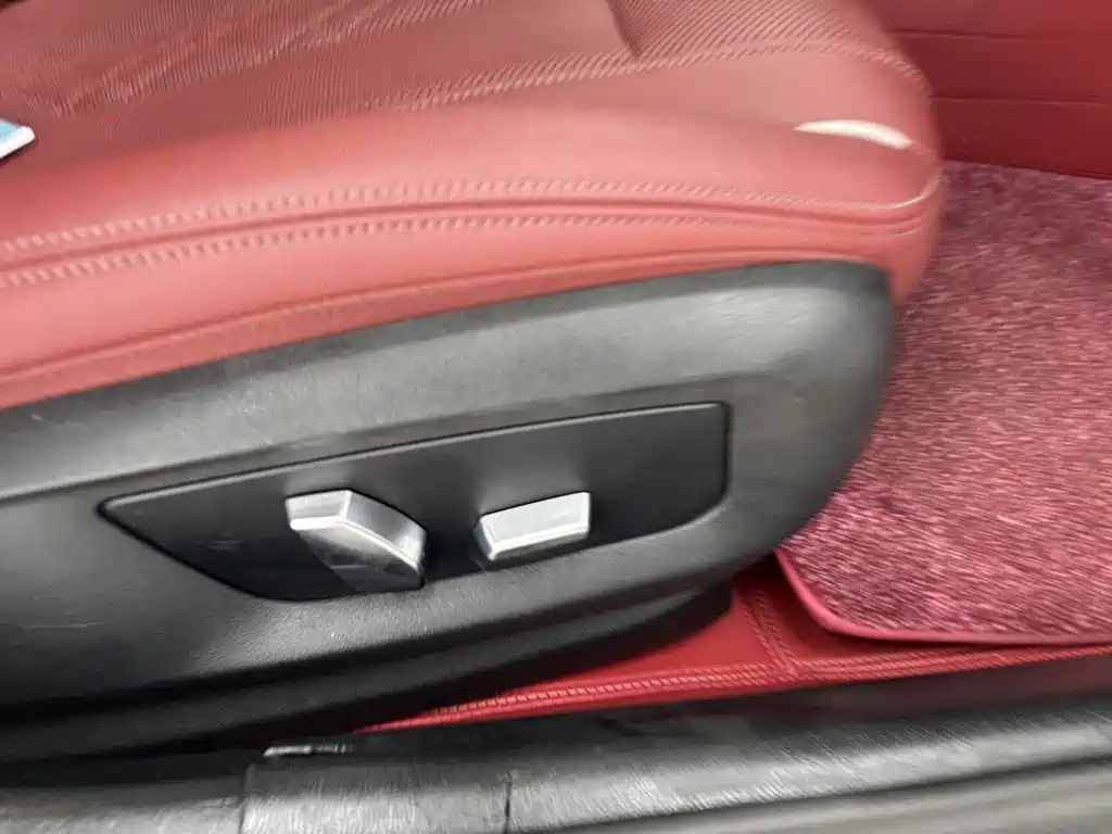 BMW 5 Series — миниатюра 26