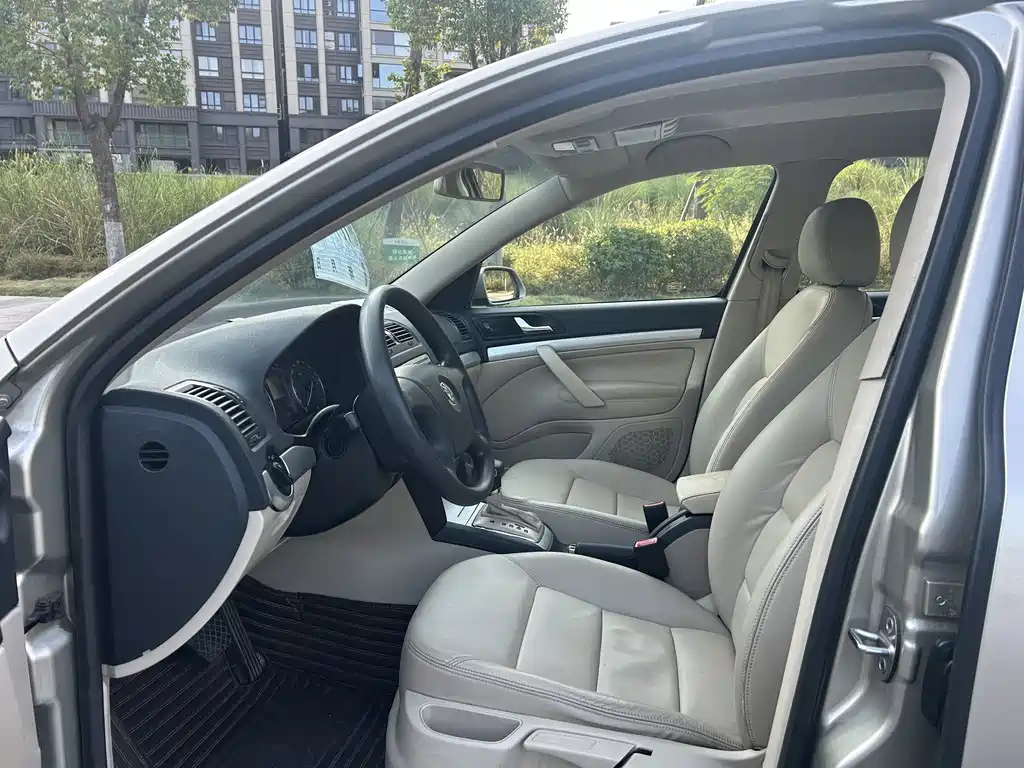 Skoda Octavia — миниатюра 9
