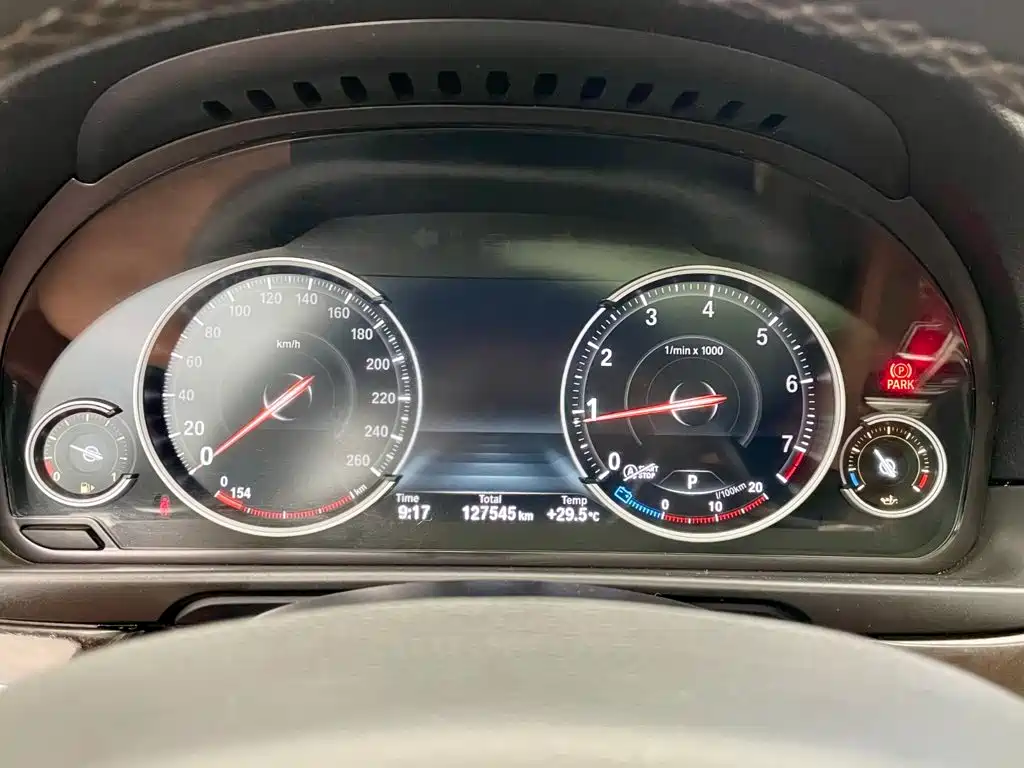BMW 5 Series — миниатюра 14