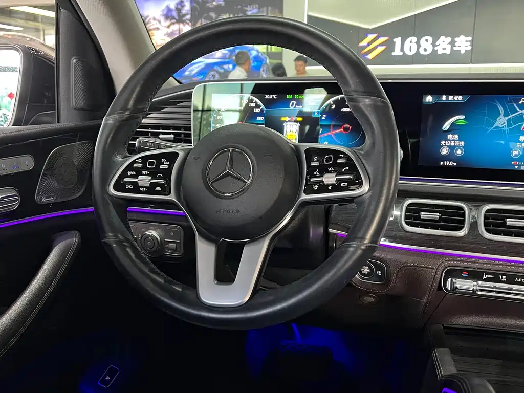 Mercedes-Benz GLS — миниатюра 14