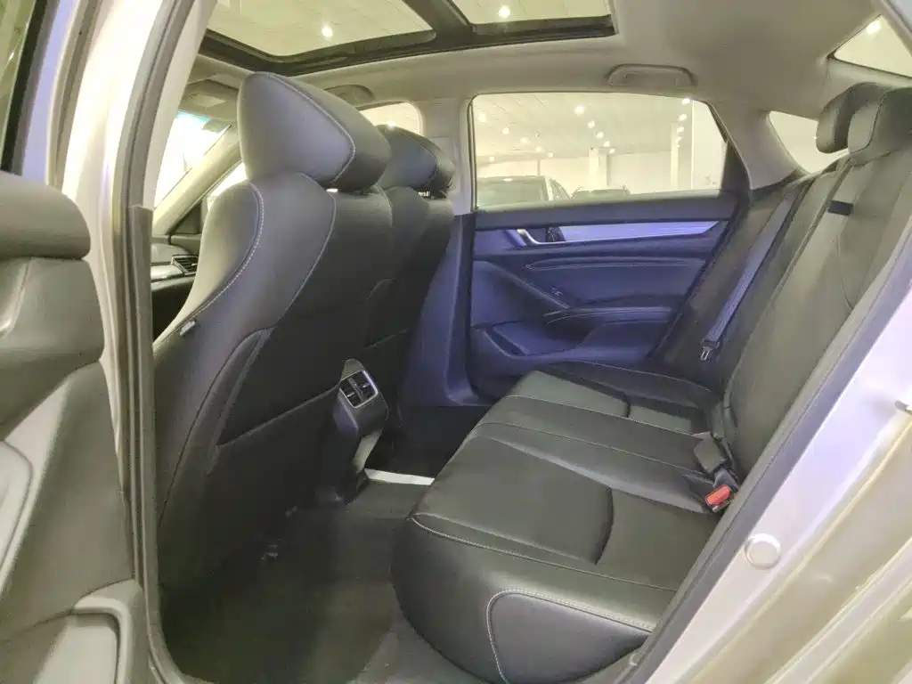 Honda Inspire — миниатюра 9