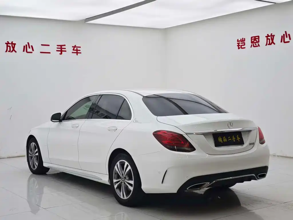 Mercedes-Benz C-Class — миниатюра 12