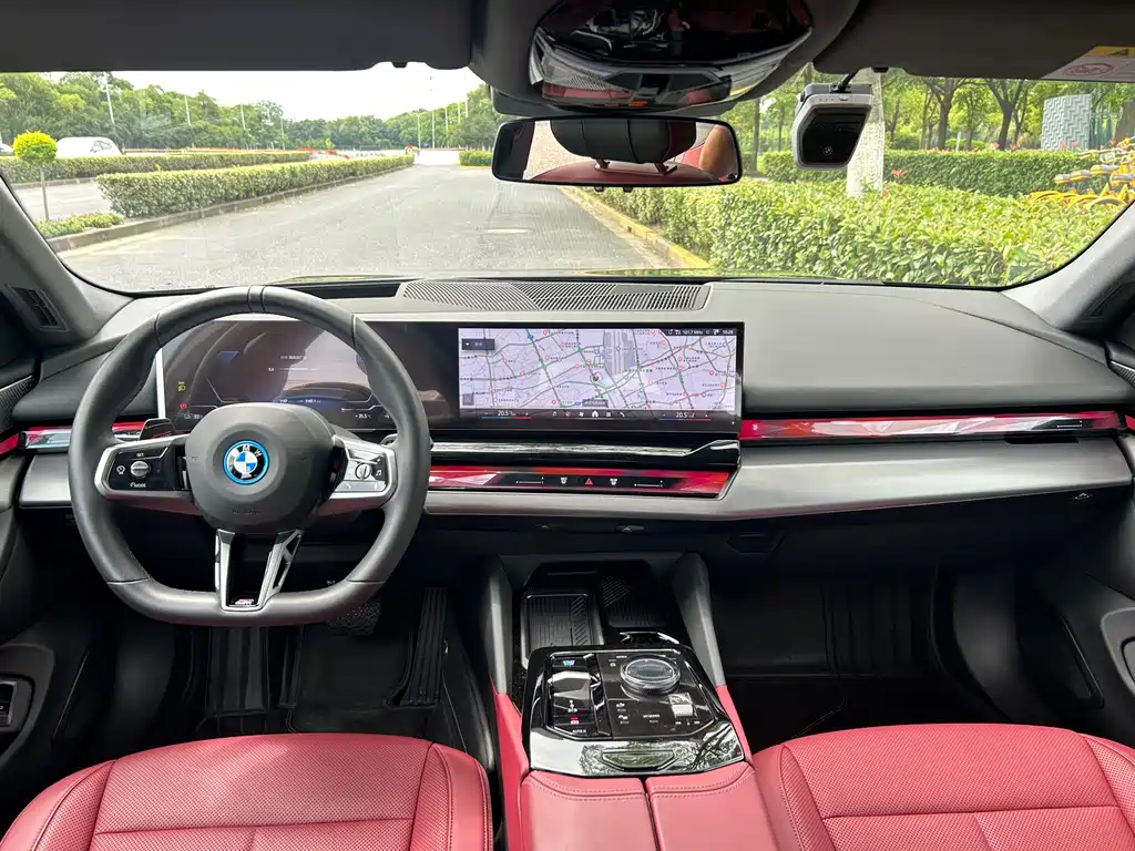 BMW i5 2025 eDrive 40L M Sport