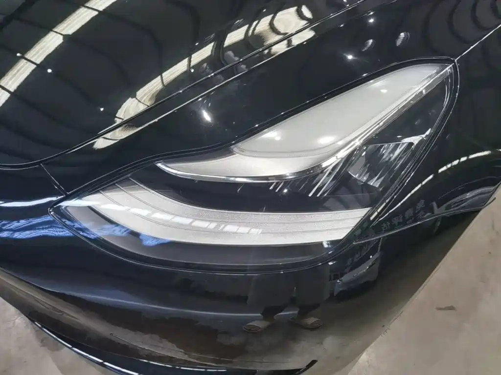 Tesla Model 3 — миниатюра 24