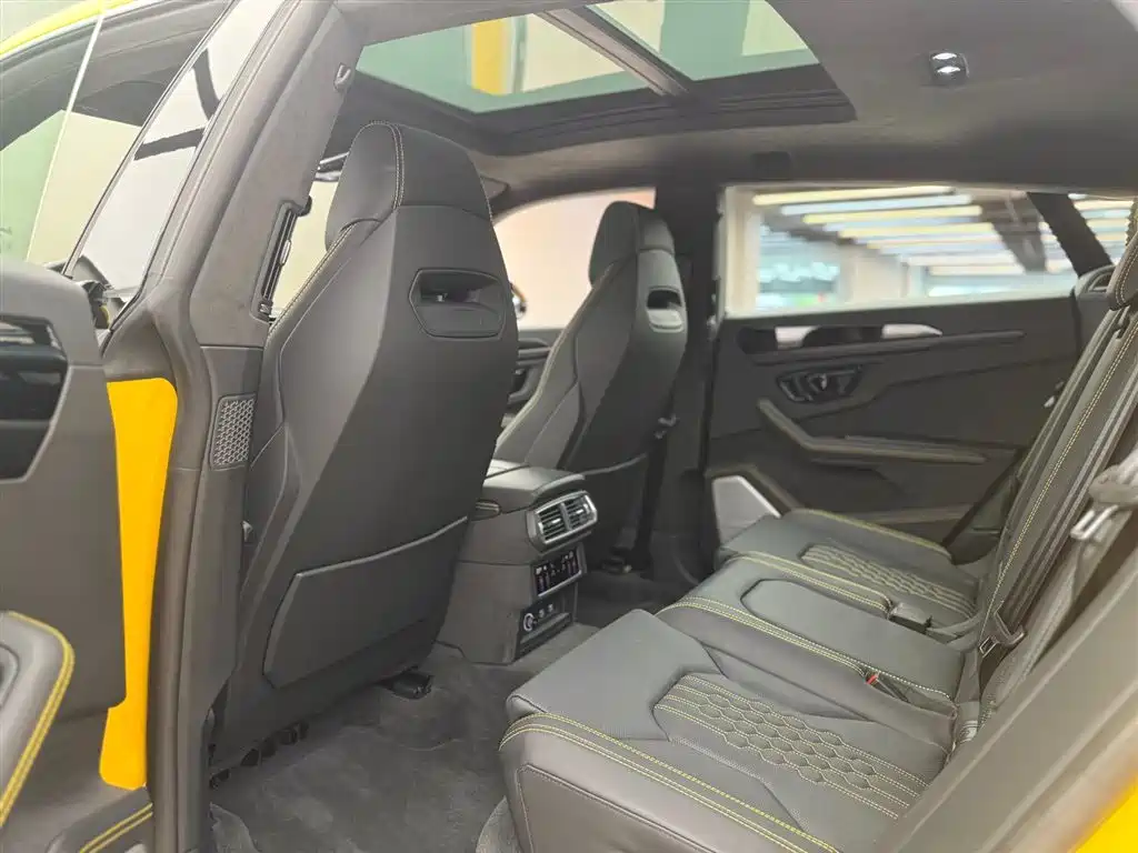 Lamborghini Urus SE — миниатюра 11