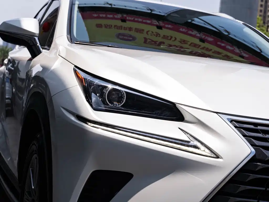 Lexus NX — миниатюра 6