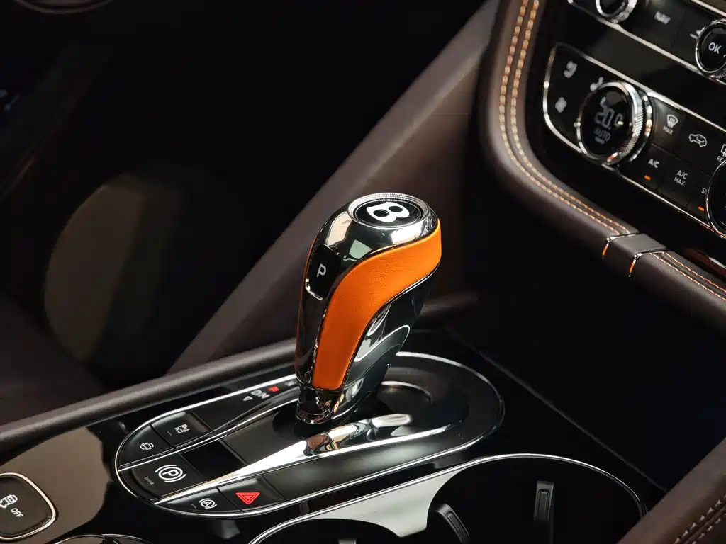 Bentley Bentayga — миниатюра 18