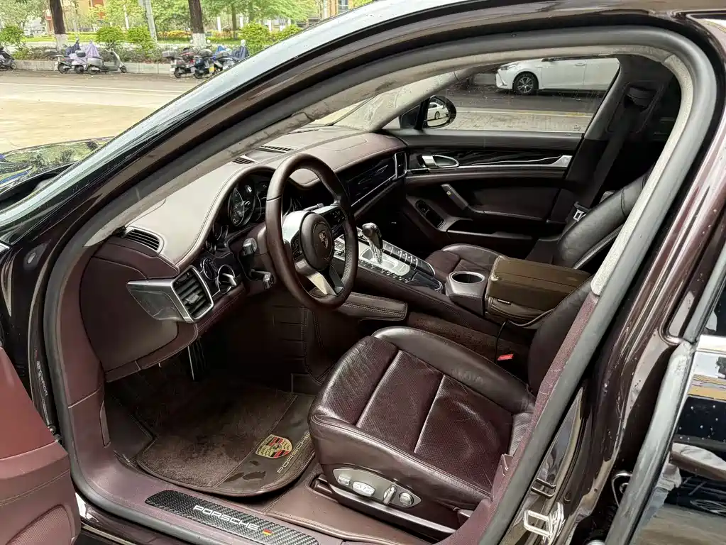 Porsche Panamera — миниатюра 6