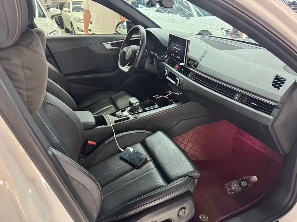 Audi A4L 2023 40 TFSI quattro Luxury