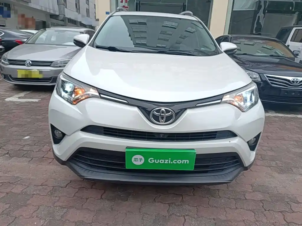 Toyota RAV4 — миниатюра 3