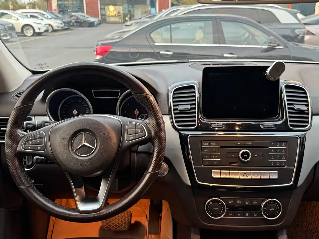 MERCEDES-BENZ GLE