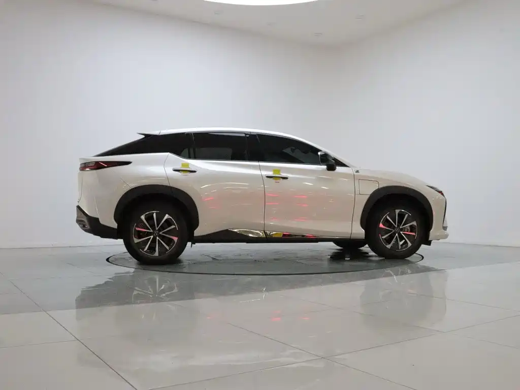 Lexus RZ — миниатюра 8