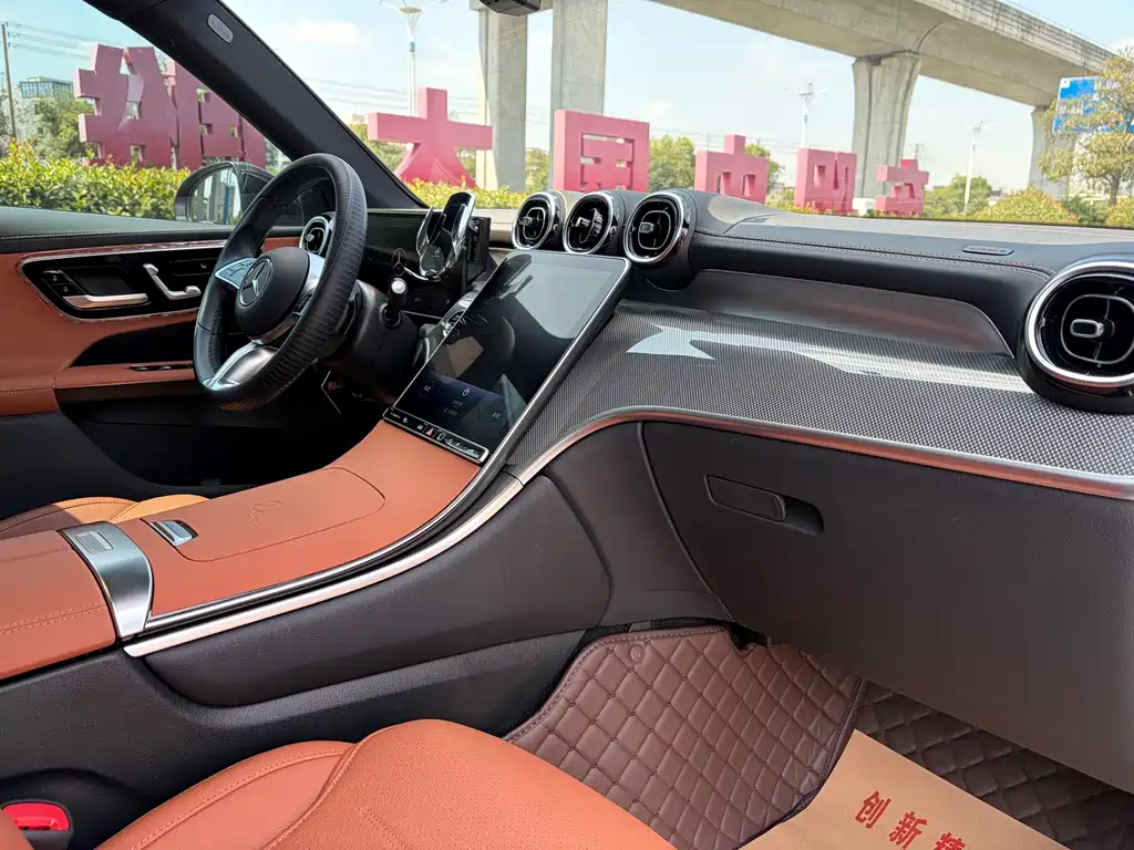 Mercedes-Benz GLC 2024 GLC 260 L 4MATIC 5 мест
