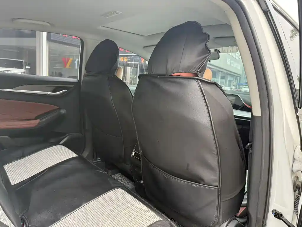 Changan Eado — миниатюра 9