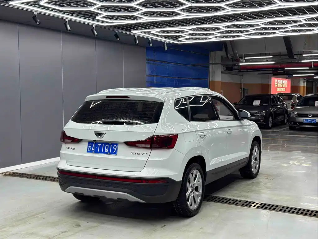 JETTA VS5