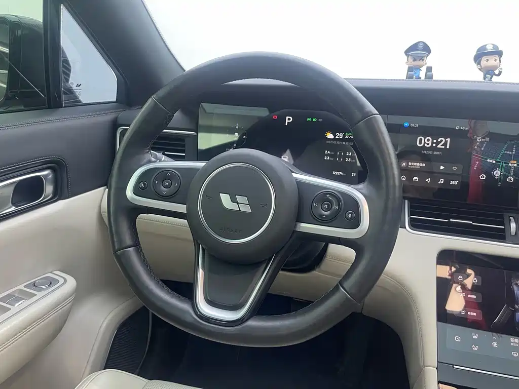 Li Auto Li ONE — миниатюра 8
