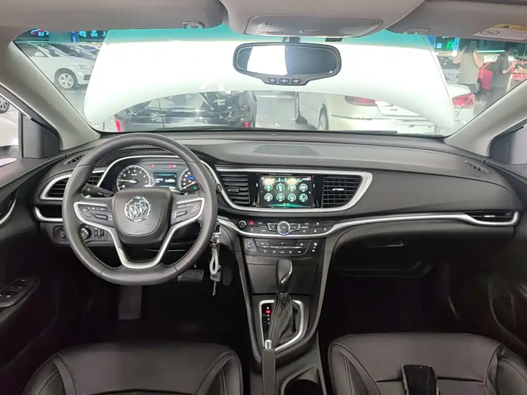 Buick Excelle — миниатюра 10